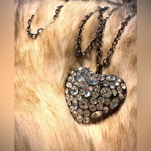 Crystal Rhinestone Platinum Tone Heart Pendant Chain Necklace